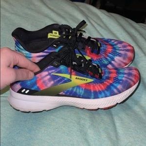 TIE DYE BROOKS LAUNCH 8